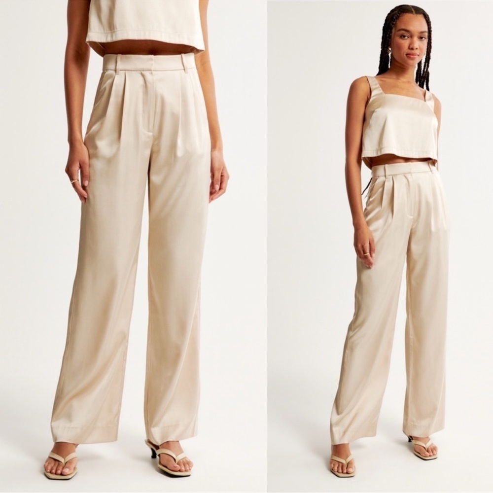 Abercrombie & Fitch Women's Wide Leg Pants in Beige